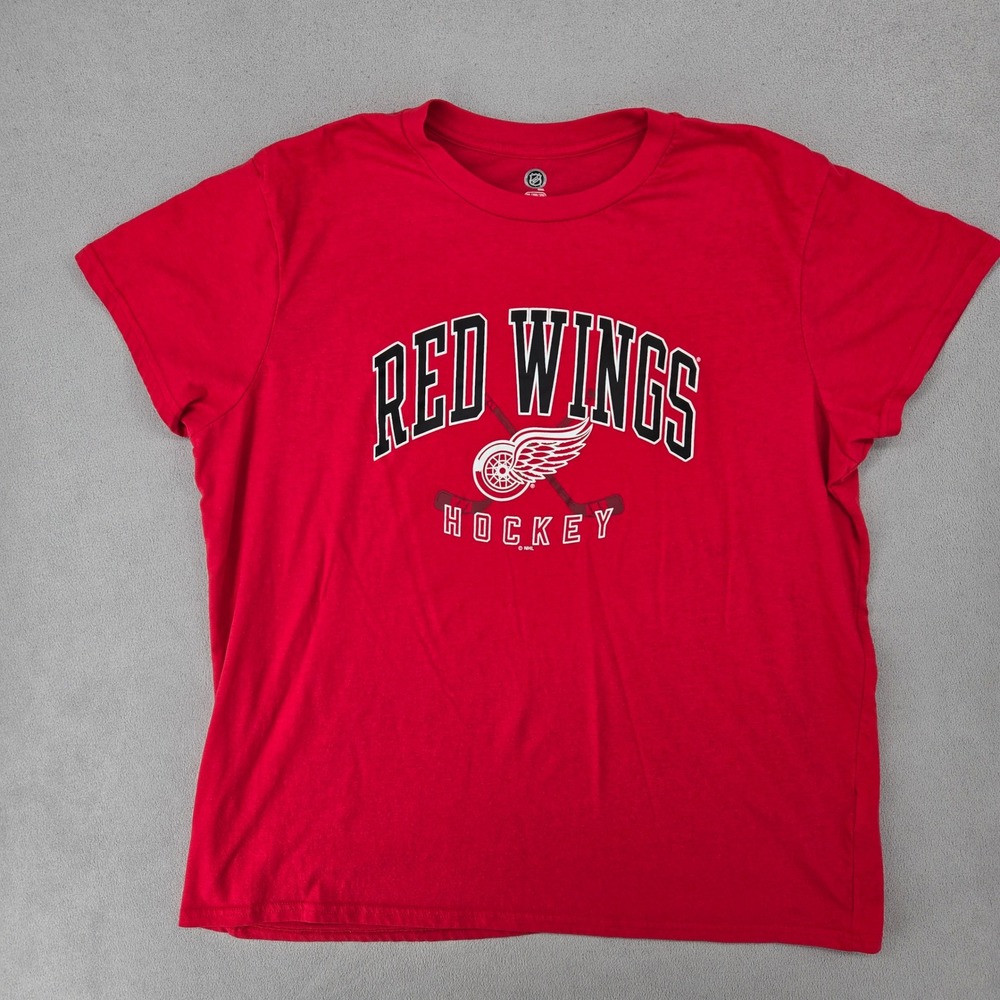 NHL Womens 2XL Red Wings Hockey Graphic T-Shirt Red Sporty Athleisure